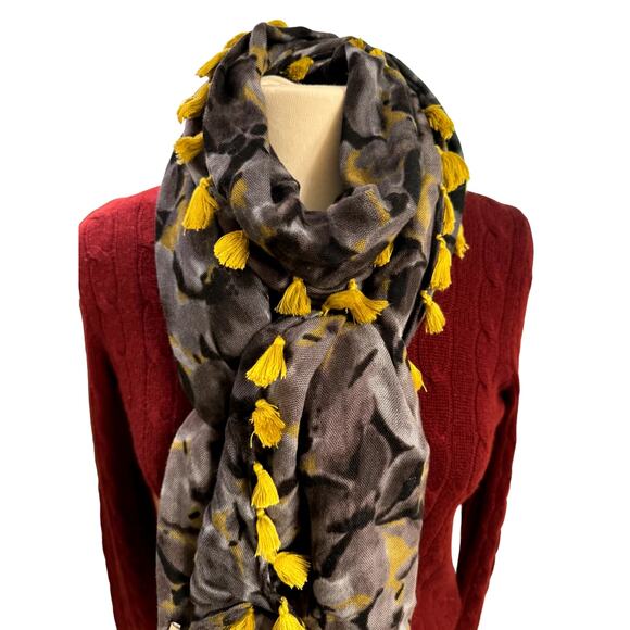 J Crew Abstract Gray Black Long Lightweight Scarf Yellow Fringe tiny flaw - Picture 1 of 4